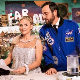 Amy Sedaris and Justin Theroux Make Astronaut Jokes on ‘At Home’ (Exclusive Clip)