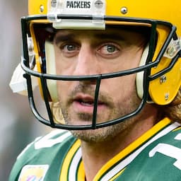 Aaron Rodgers to Spend Days in 'Darkness Retreat' to Decide NFL Future