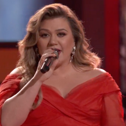 Kelly Clarkson Performs 'Christmas Isn't Cancelled (Just You)' on 'The Voice' Season 21 Finale