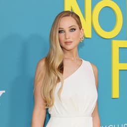 Jennifer Lawrence Clarifies Comments About Her Mom Selling Her Toilet 