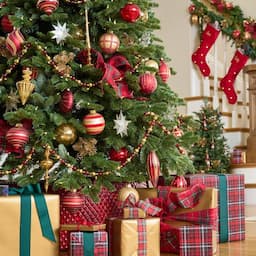 Balsam Hill's Christmas Trees Are Up to 50% Off for Cyber Monday
