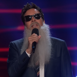Jimmy Fallon Pranks 'The Voice' Coaches With Incognito Performance