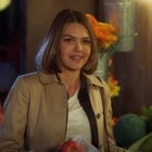 Aimee Teegarden Is Amused by a Breakup Note to Her Neighbor in Hallmark's 'Autumn in the City' (Exclusive)
