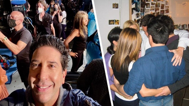 David Schwimmer Invites Fans Inside the ‘Friends’ Cast Huddle