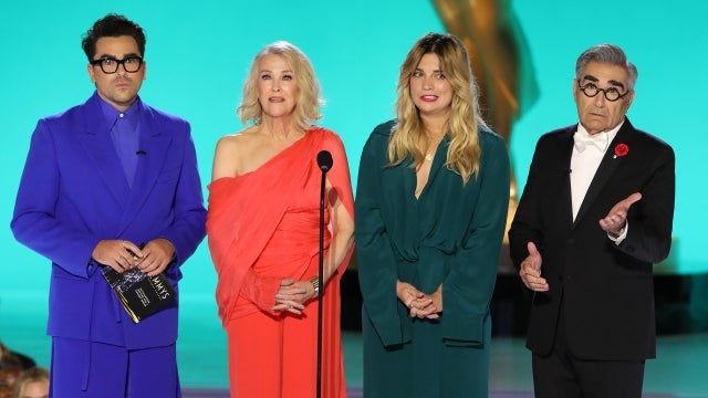 'Schitt's Creek' Cast Reunites at 2021 Emmys After Last Year's Historic Wins