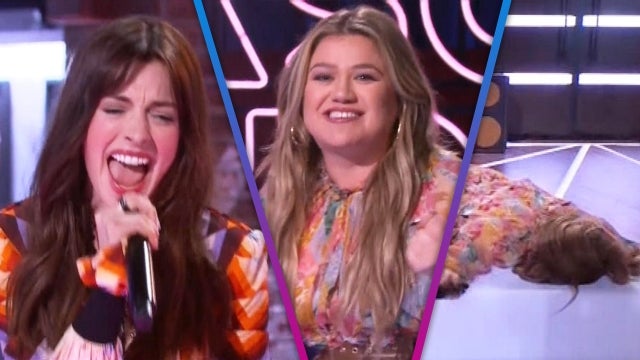 Watch Kelly Clarkson Faceplant as Anne Hathaway Recognizes Her Hit Song Before She Does! 