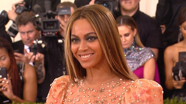 Beyoncé ‘In Deep Talks’ to Open 2022 Oscars With Performance (Source)