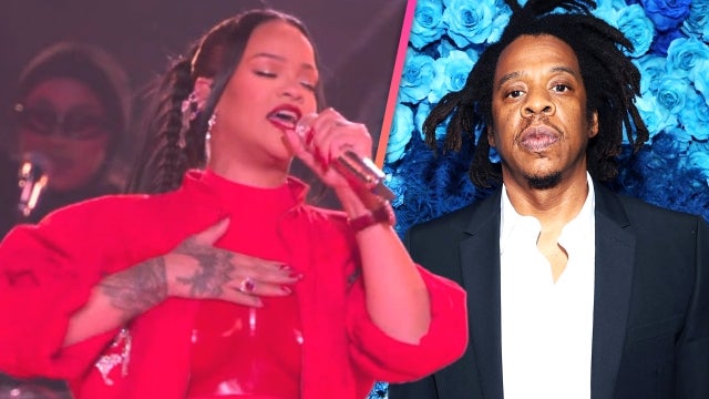 Super Bowl Halftime: Rihanna Brings Back 'Umbrella,' But No JAY-Z  
