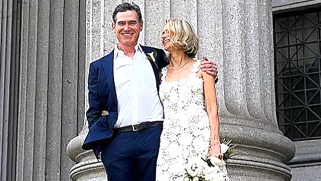 See Naomi Watts and Billy Crudup’s Surprise Wedding