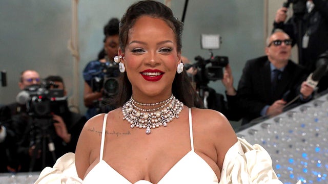 Rihanna Plans to Drop New Music Next Year Ahead of a Global Tour (Source)
