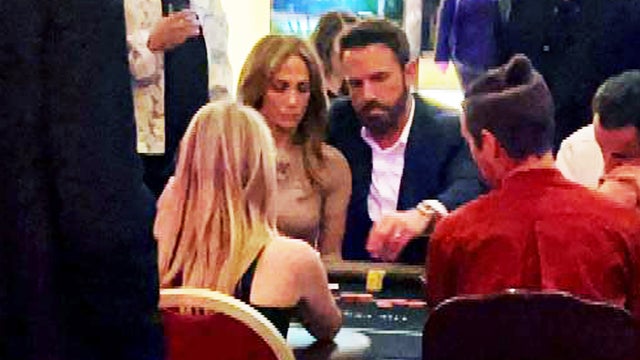 Ben Affleck and Jennifer Lopez Pack on PDA as They Host Star-Studded Poker Event