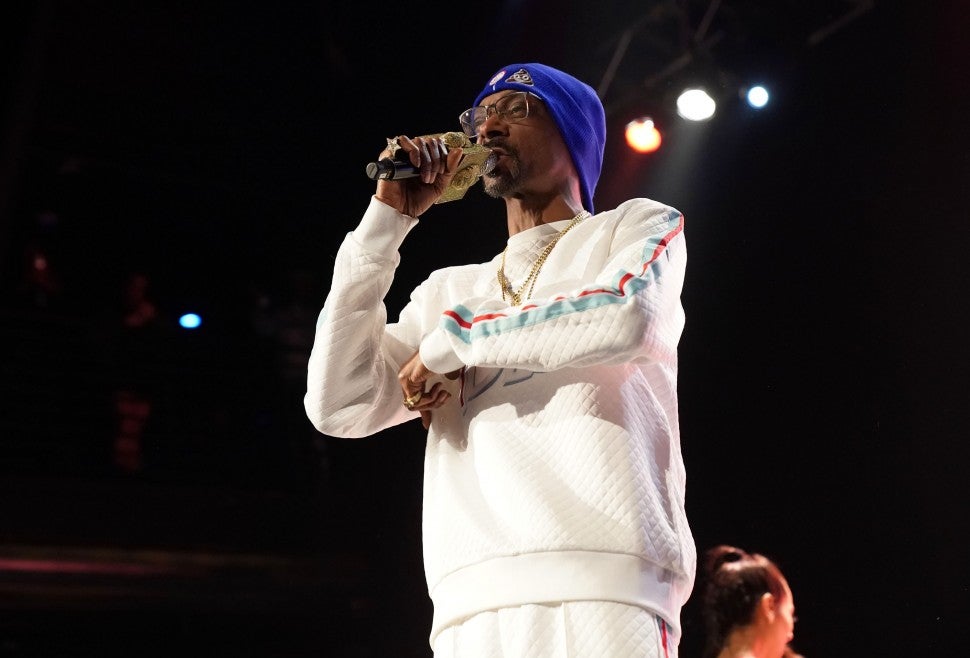 Snoop Dogg Salute the Troops