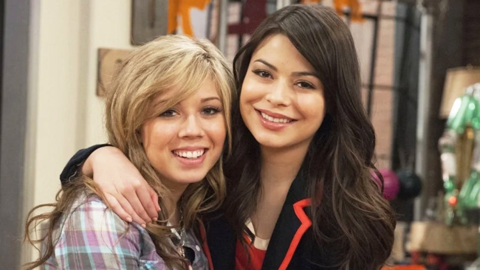Jennette McCurdy and Miranda Cosgrove iCarly