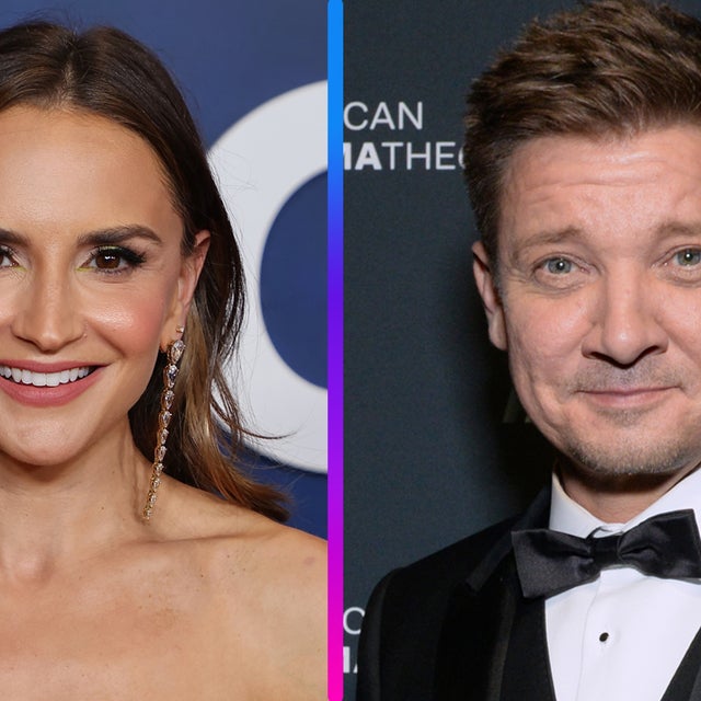 Rachael Leigh Cook and Jeremy Renner