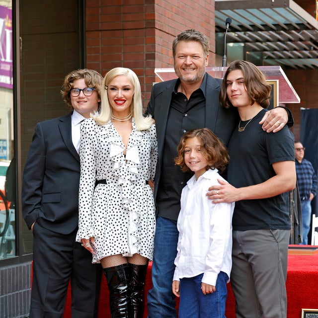  Zuma Rossdale, Gwen Stefani, Blake Shelton, Apollo Rossdale, and Kingston Rossdale attend Blake Shelton's Star Ceremony on The Hollywood Walk Of Fame on May 12, 2023 in Hollywood, California.
