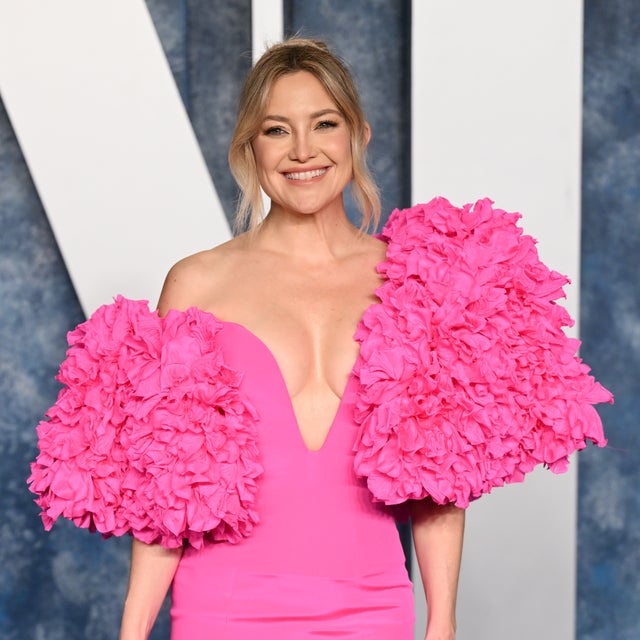 BEVERLY HILLS, CALIFORNIA - MARCH 12: Kate Hudson attends the 2023 Vanity Fair Oscar Party hosted by Radhika Jones at Wallis Annenberg Center for the Performing Arts on March 12, 2023 in Beverly Hills, California. 